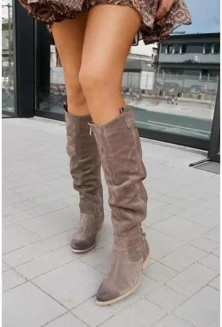 Elke - Chic Cowboy Boots for a Comfortable Winter